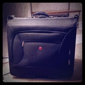 Swissgear wheeled garment bag